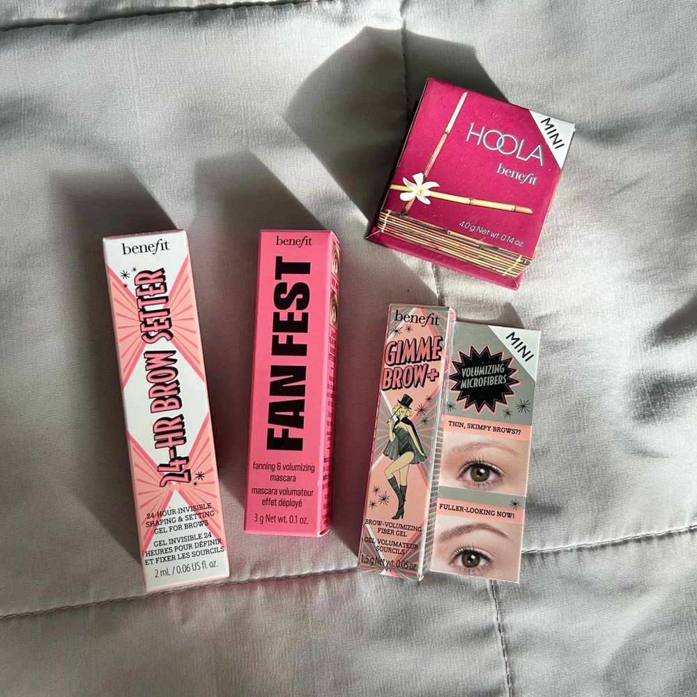 Benefit Cosmetics Minis Bundle